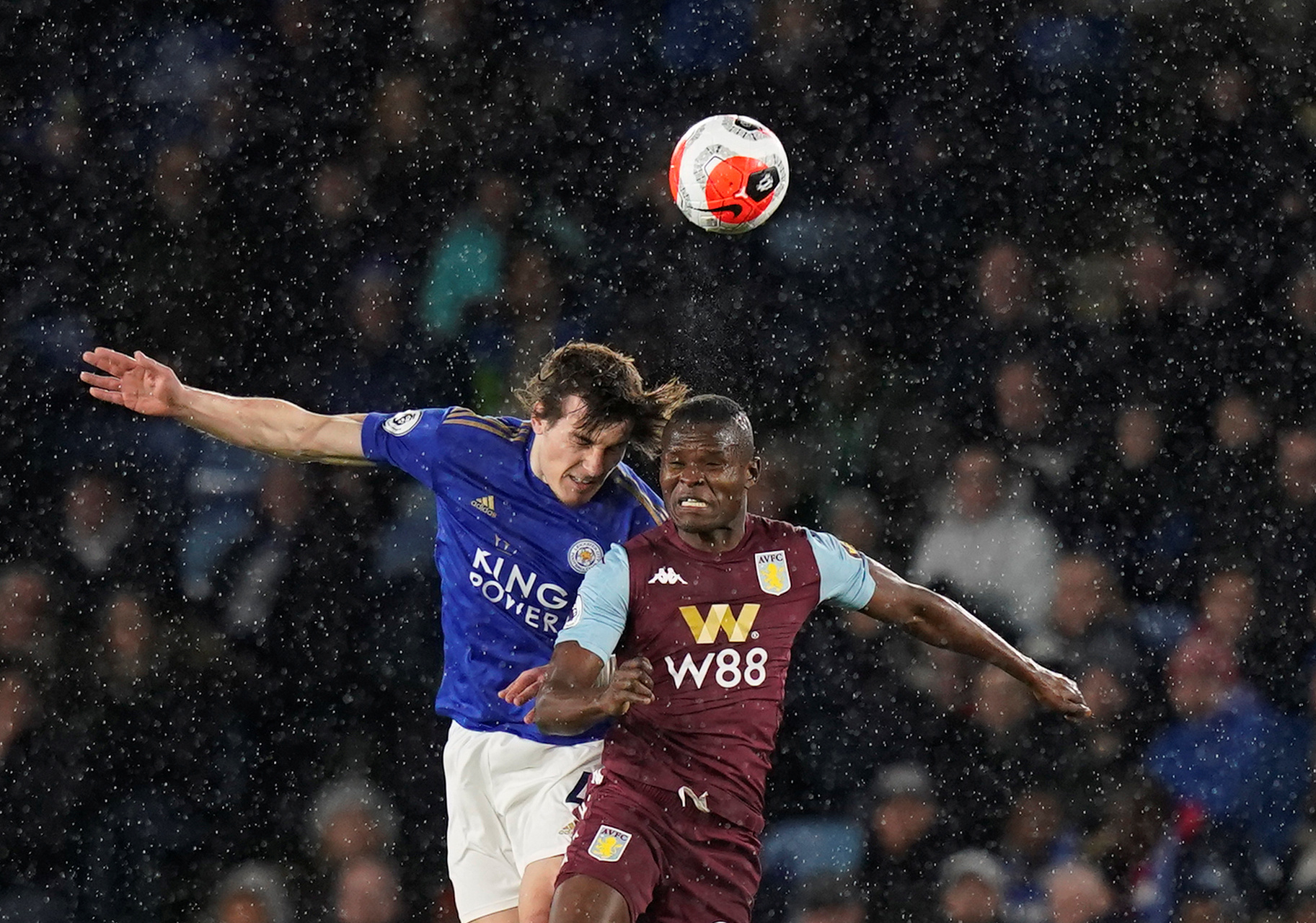 对峙不仅在 对峙不仅在