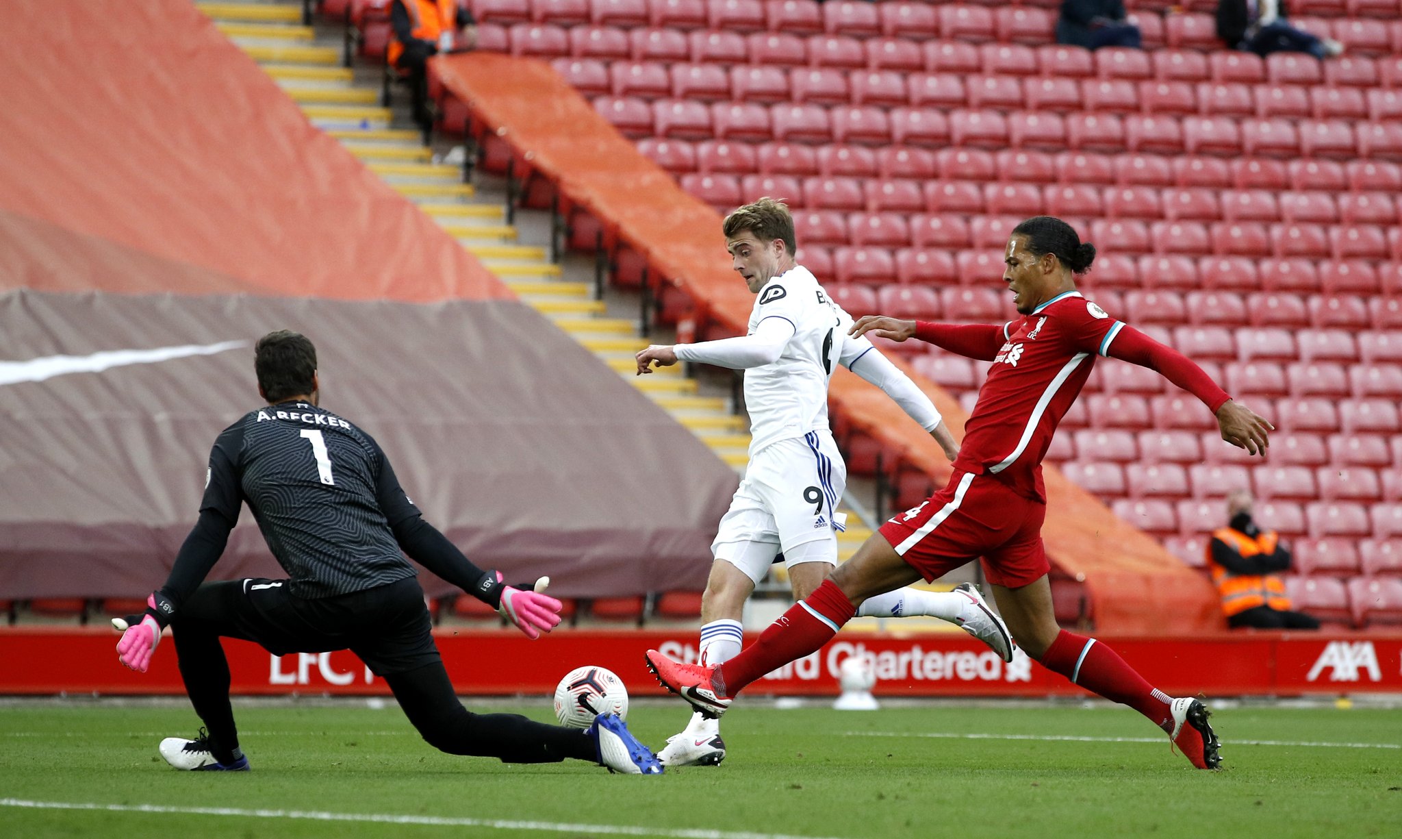 员和球迷之 员和球迷之